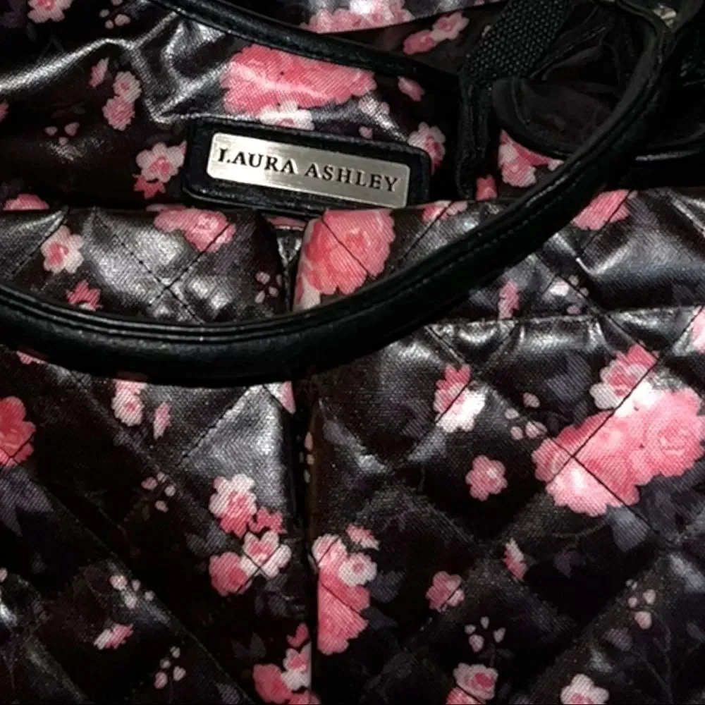 Laura Ashley 5 piece diaper bag set!